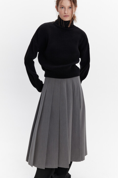 

Свитер вязаный в рубчик с воротником, Молочный, Свитер вязаный в рубчик с воротником