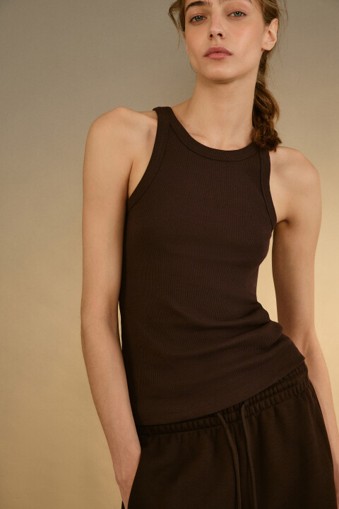 

Майка TANKTOP облегающая в рубчик, Коричневый, Майка TANKTOP облегающая в рубчик