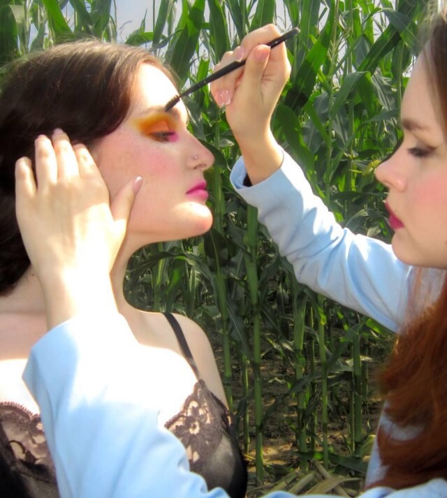 creative photoshoot corn field - CO:CREATE