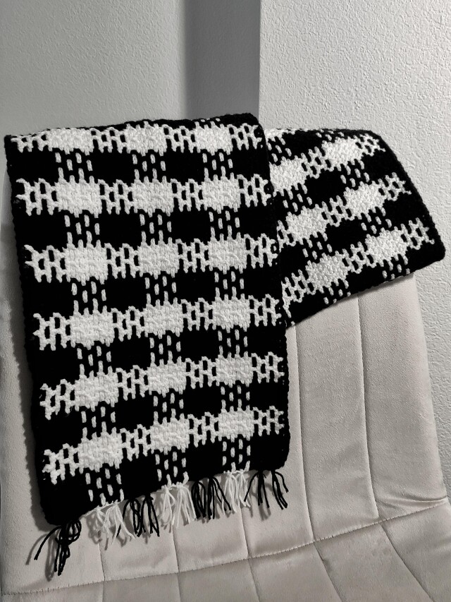 Клетчатый шарф с помехами крючком - CO:CREATE 1