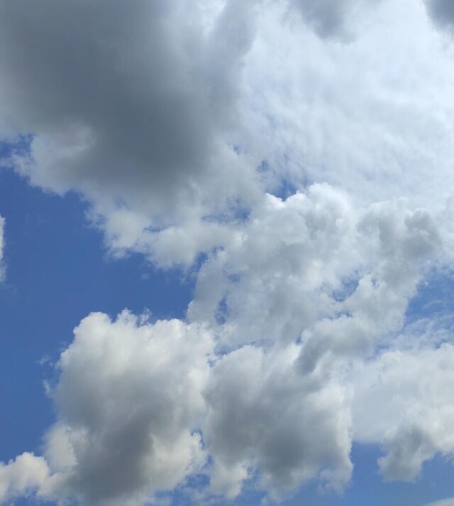 Проект Clouds: The headphones - CO:CREATE