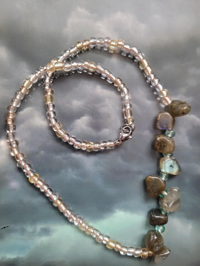 Летние чокеры из бисера с натуральными камнями - CO:CREATE 5