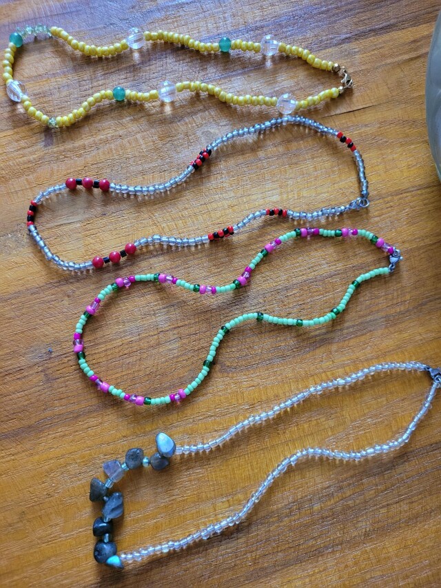 Летние чокеры из бисера с натуральными камнями - CO:CREATE 1