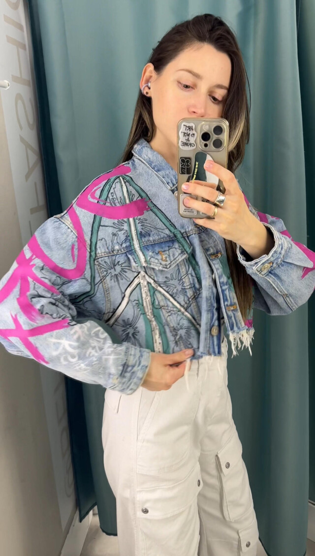 Surf 🏄🏼‍♀️ - CO:CREATE 4