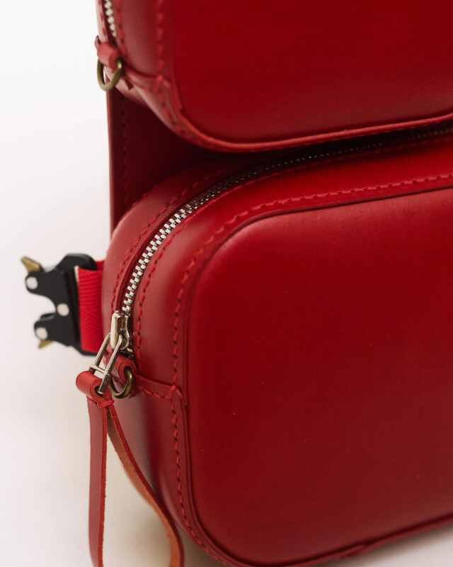 Mr. Pipeline Bag red - CO:CREATE 5