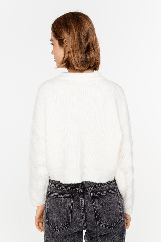 Джемпер короткий oversize крупной вязки - цвет бежевый - 4