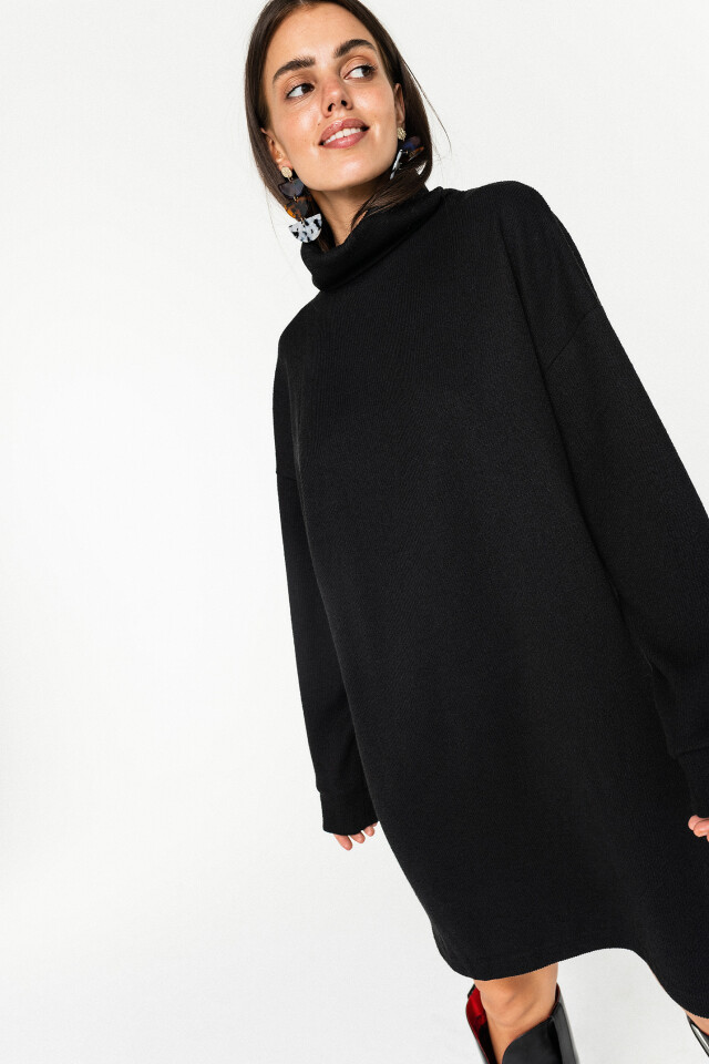 платье oversize трикотажное с высоким воротом - цвет черный - 3