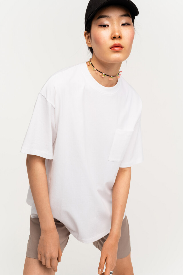 Футболка хлопковая oversize с нагрудным карманом - цвет белый - 1