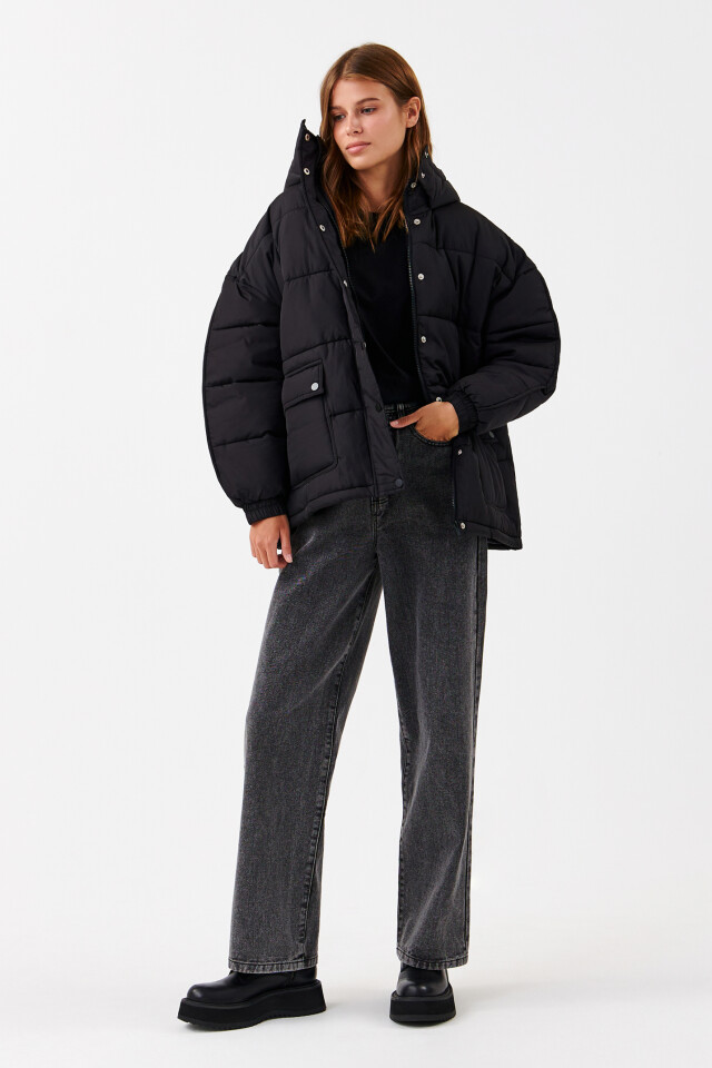 Пуховик oversize с капюшоном - цвет черный - 4