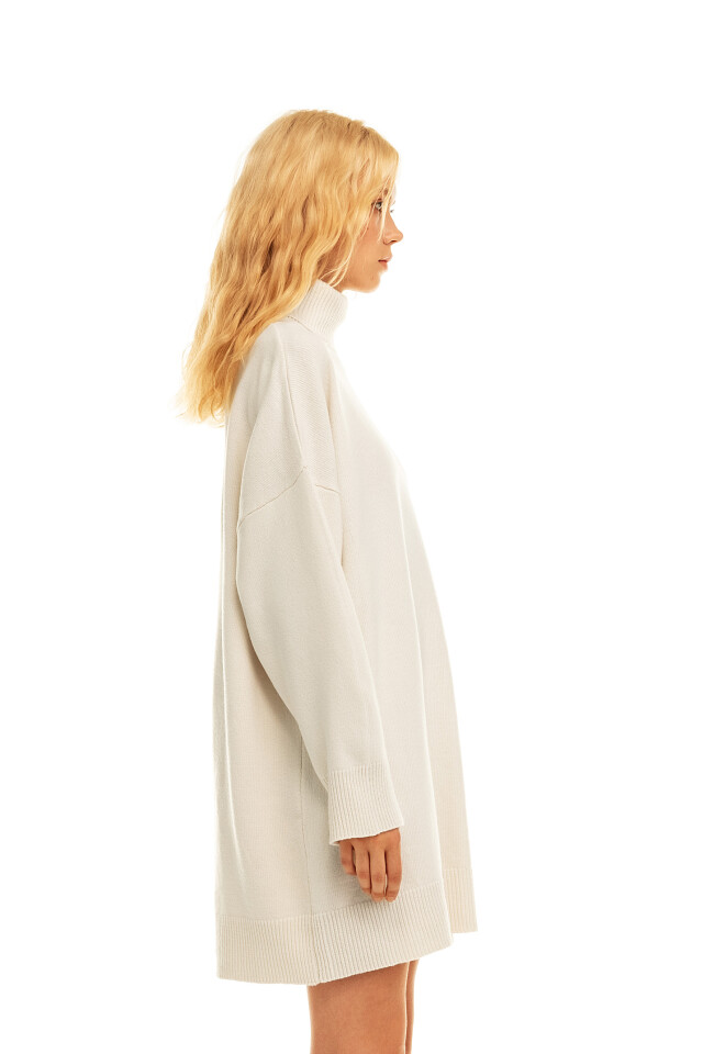 Платье-джемпер oversize - цвет бежевый - 3