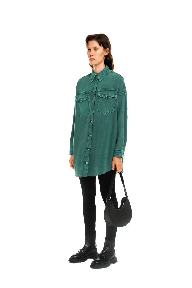 Рубашка джинсовая oversize - цвет зеленый - 3