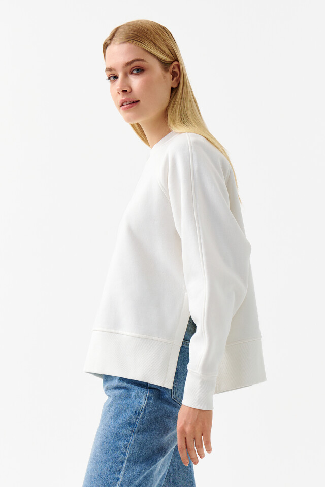 Хлопковый свитшот базовый oversize - цвет белый - 3