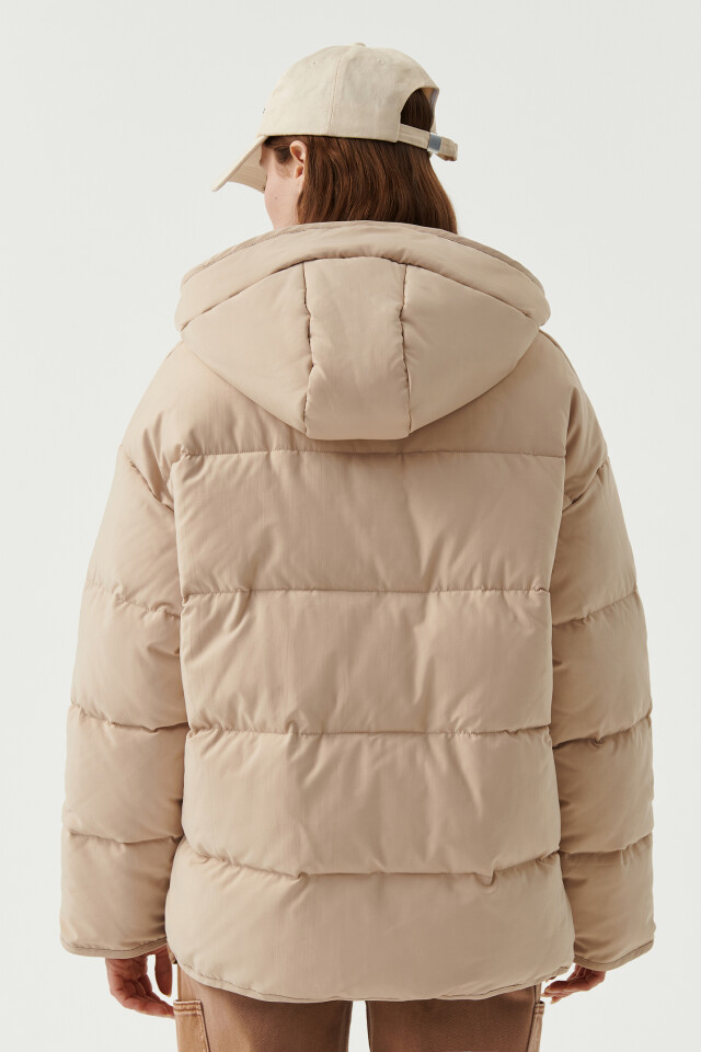 Куртка стеганая oversize с капюшоном - цвет бежевый - 2