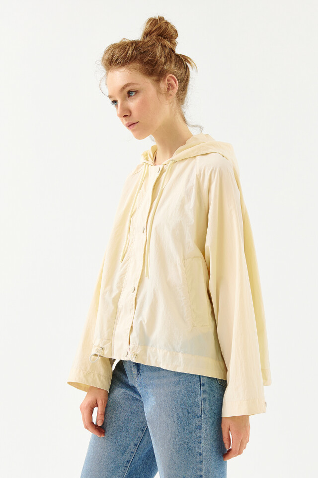 Куртка-ветровка oversize с капюшоном - цвет бежевый - 3