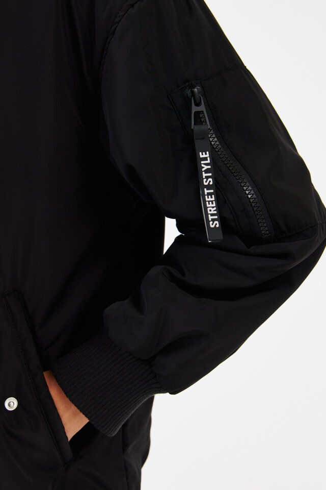 Куртка-бомбер утепленная oversize - цвет черный - 6