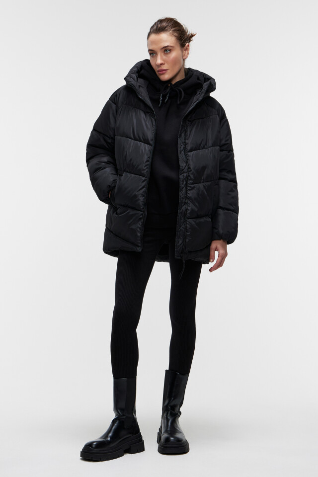 Куртка oversize стеганая с капюшоном - цвет черный - 4