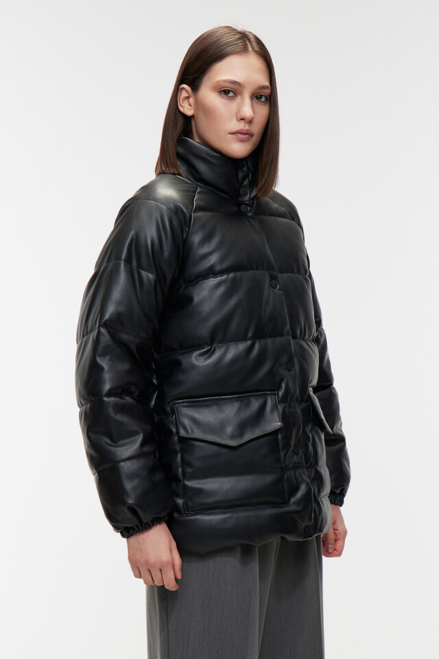 Пуховик oversize из искусственной кожи - цвет черный - 2