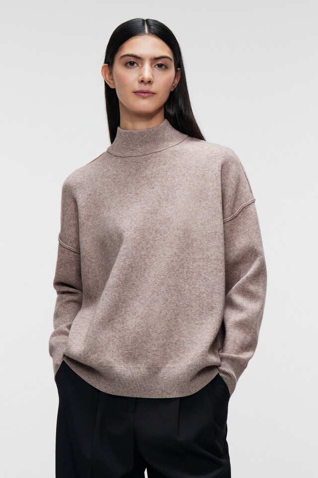 Свитер вискозный oversize с воротником-стойкой - цвет бежевый - 1