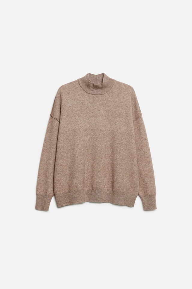 Свитер вискозный oversize с воротником-стойкой - цвет бежевый - 7