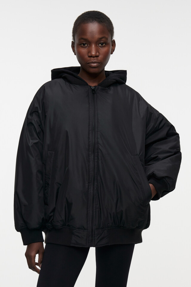Куртка-бомбер oversize с трикотажным капюшоном - цвет черный - 1