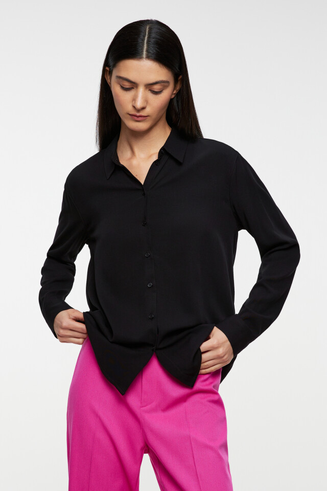 Блузка-рубашка ViShirt базовая из вискозы - цвет черный - 1