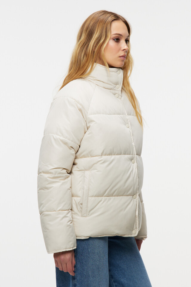 Куртка oversize стеганая с воротником-стойкой - цвет молочный - 2