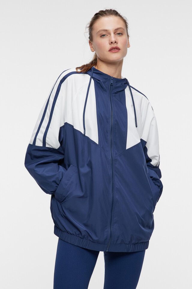 Куртка-ветровка oversize с капюшоном на завязках - цвет мультиколор - 1