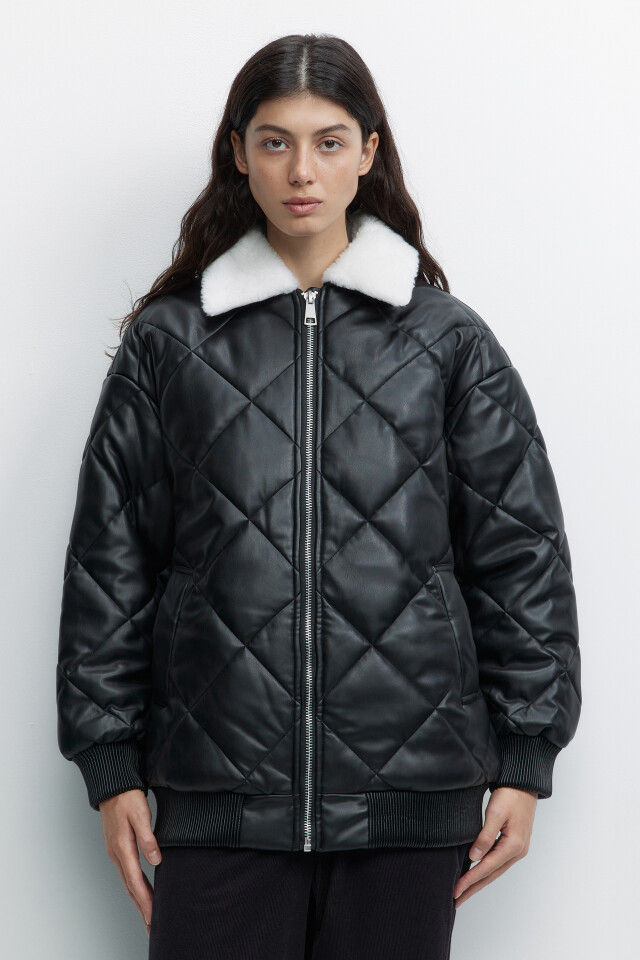 Куртка-бомбер oversize из искусственной кожи с меховым воротником - цвет черный - 2