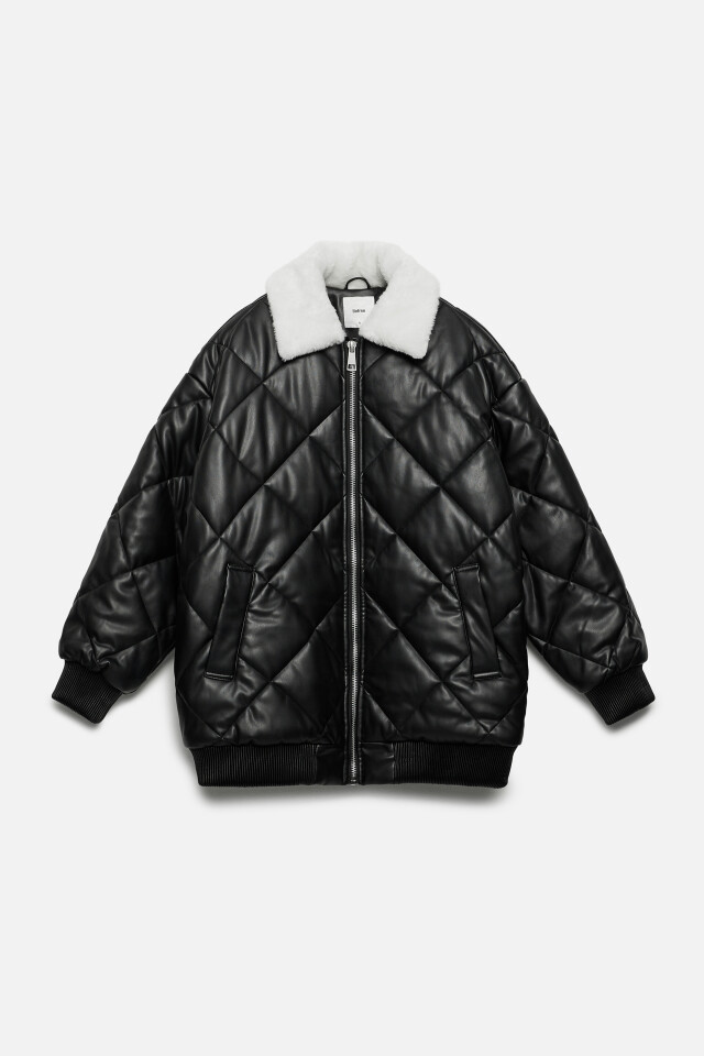 Куртка-бомбер oversize из искусственной кожи с меховым воротником - цвет черный - 8