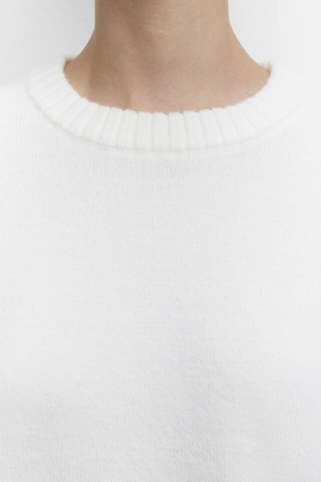 Джемпер oversize вязаный в базовых цветах - цвет бежевый - 7