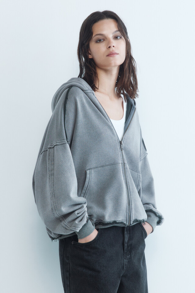 Толстовка на молнии oversize с вареным эффектом - цвет серый - 4