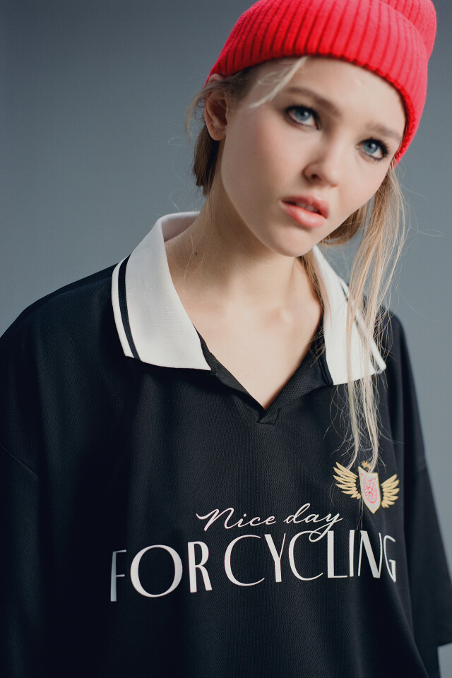 Футболка oversize с воротником-поло и принтом - цвет черный - 8