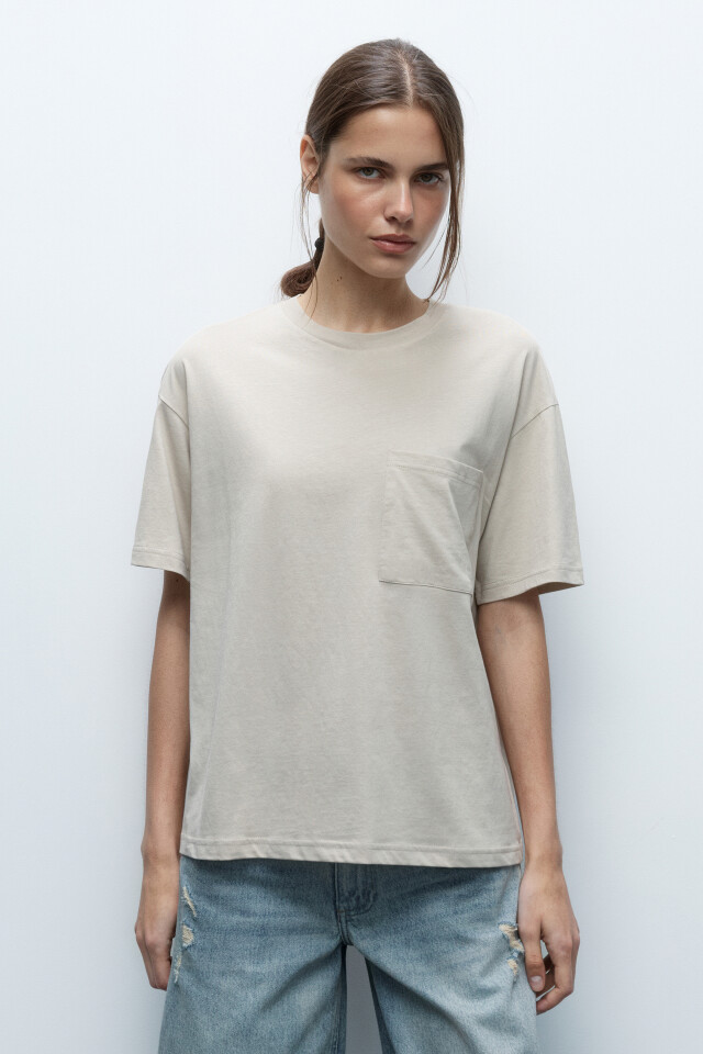 Футболка oversize с нагрудным карманом - цвет бежевый - 2