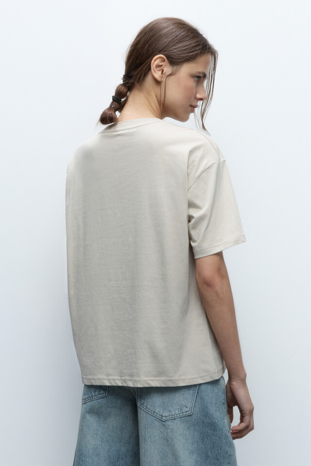Футболка oversize с нагрудным карманом - цвет бежевый - 4