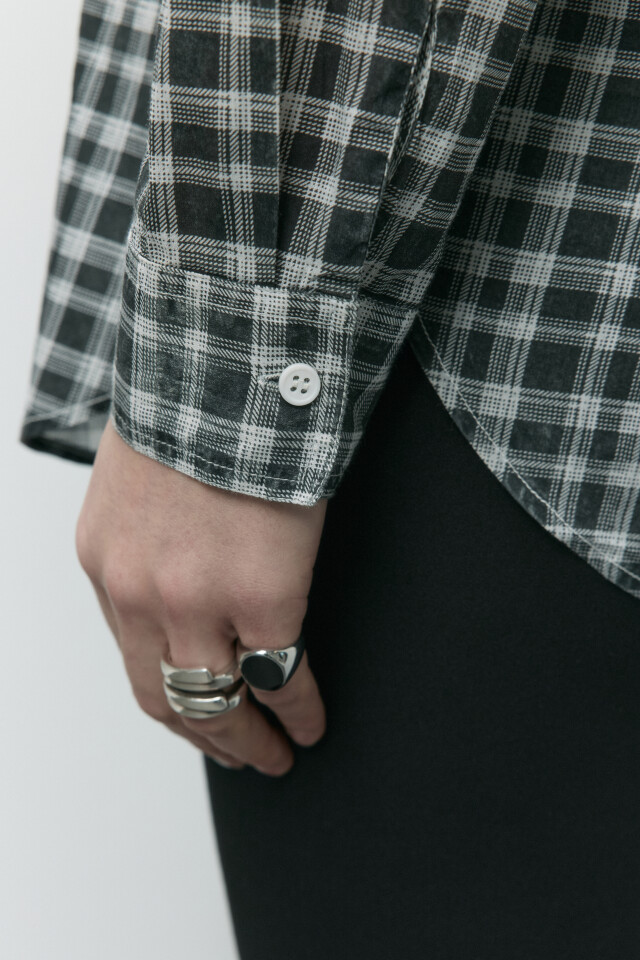 Рубашка oversize клетчатая с вареным эффектом - цвет черный - 8