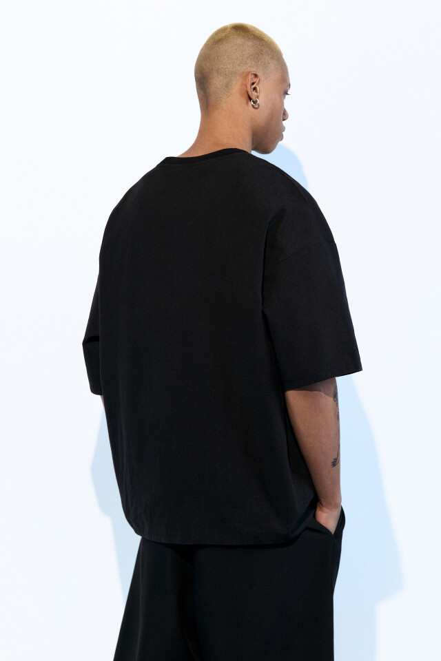 Футболка oversize с удлиненными рукавами - цвет черный - 5