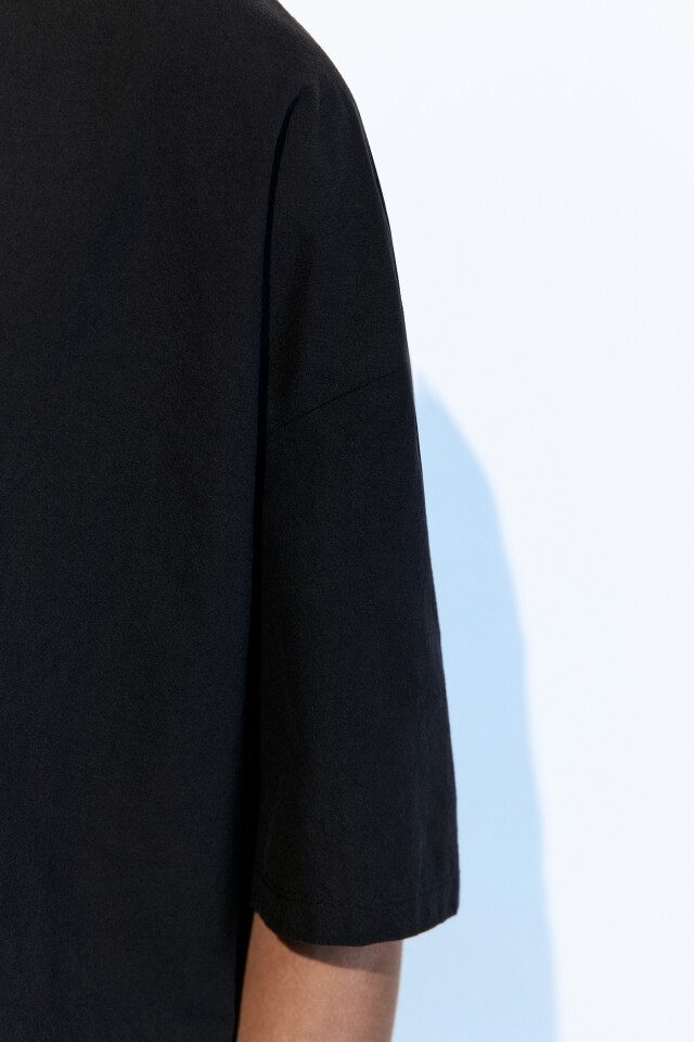 Футболка oversize с удлиненными рукавами - цвет черный - 8