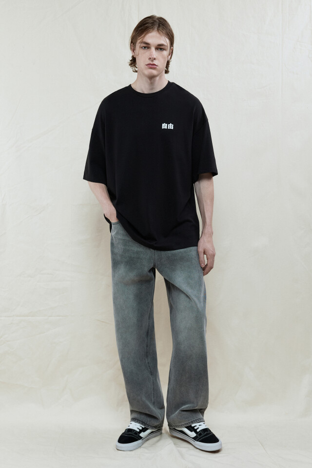 Футболка oversize с принтом в стиле аниме - цвет черный - 5
