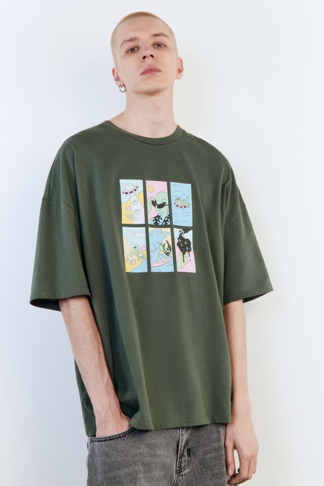 Футболка oversize с принтом-комиксом - цвет зеленый - 1