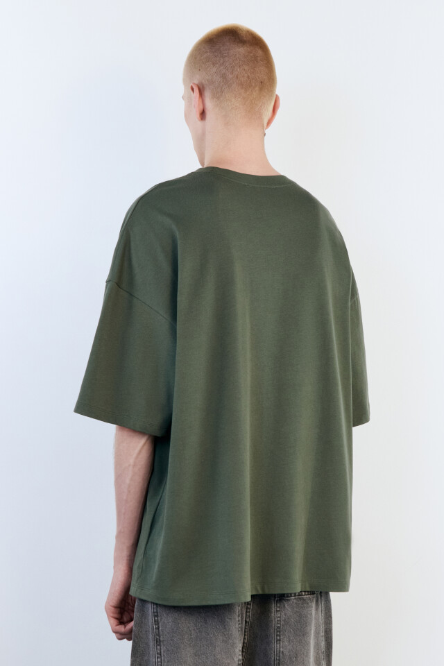 Футболка oversize с принтом-комиксом - цвет зеленый - 4