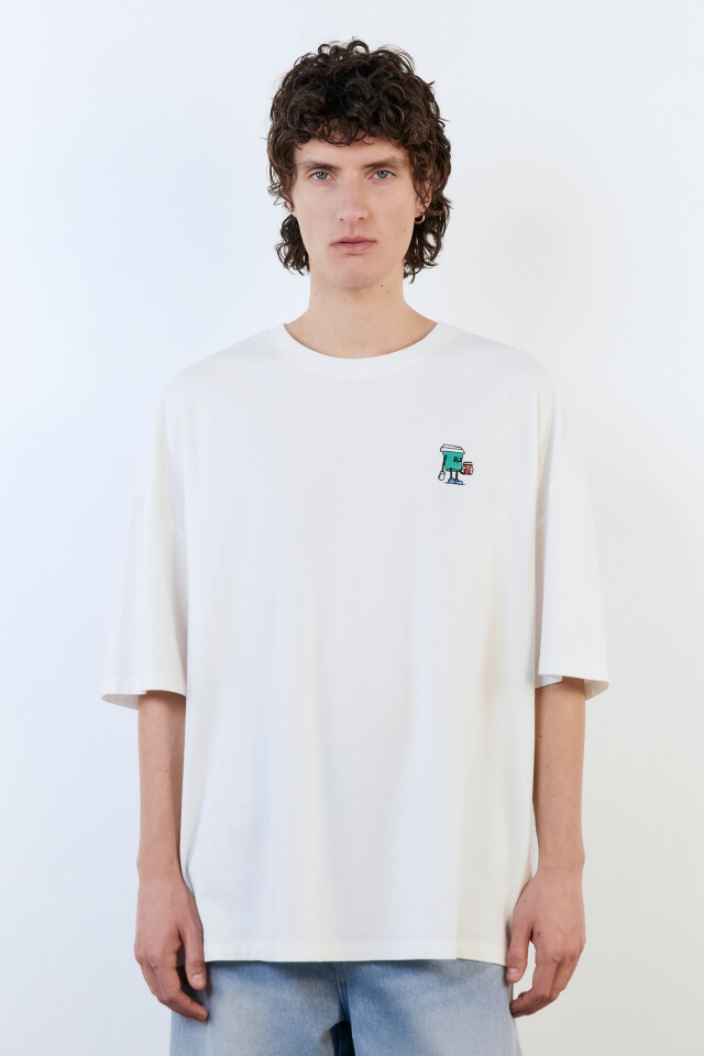 Футболка oversize с вареным эффектом и принтом - цвет белый - 2
