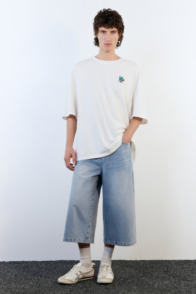 Футболка oversize с вареным эффектом и принтом - цвет белый - 5