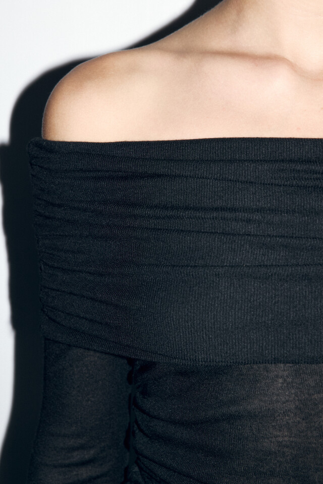 Топ off shoulders с длинными рукавами - цвет черный - 6