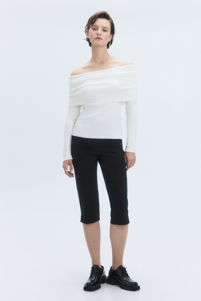 Джемпер off-shoulders тонкой вязки - цвет молочный - 6