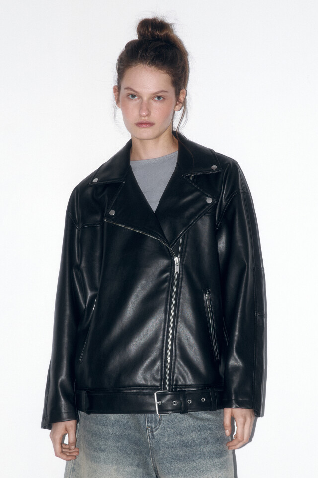 Куртка-косуха oversize из искусственной кожи - цвет черный - 2