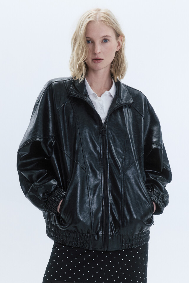 Куртка-олимпийка oversize из искусственной кожи - цвет черный - 2