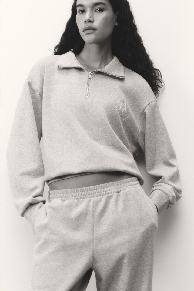 Худи half-zip спортивная с принтом - цвет серый - 2
