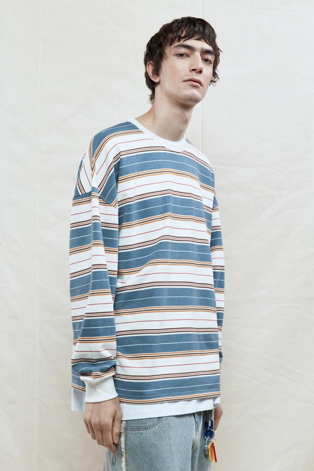 Свитшот oversize с принтом в полоску - цвет мультиколор - 3