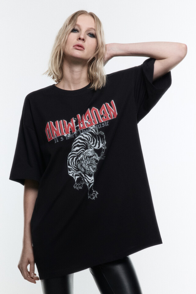 Футболка oversize с принтом в стиле гранж - цвет черный - 2