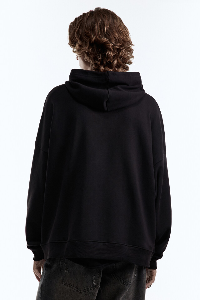 Худи oversize рваная с вышитой надписью - цвет черный - 4